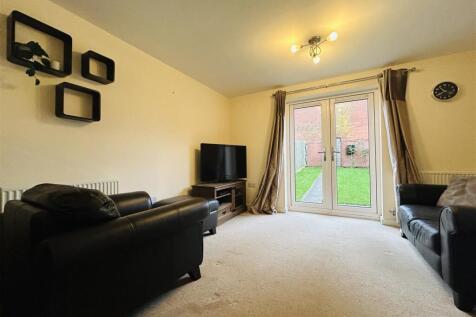 4 Donington Grove, Wolverhampton photo 4