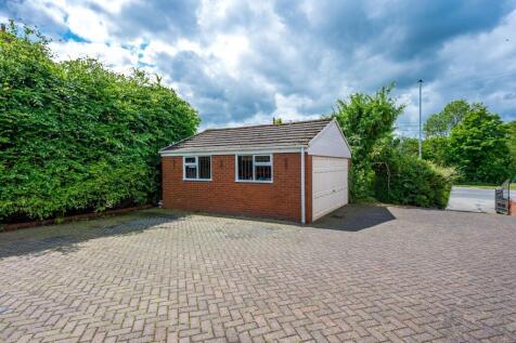 Garage &amp; Driveway