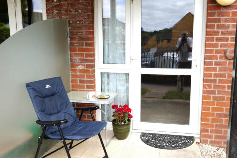 Patio_Entrance_1.JPG