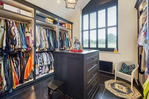 34 Post Office Road-bed1 dressing.jpg