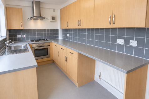 Cardinal Square, Beeston, Leeds, LS11 8HS photo 4