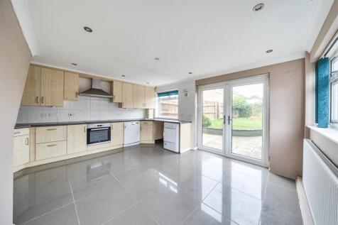 6 Woodville Crescent, Yardley Gobion (11).jpg