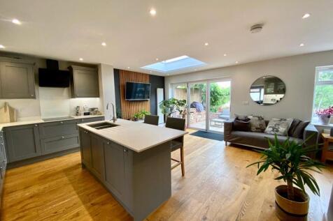 Park Street, Stratton St Margaret, Swindon, Wiltshire, SN3 photo 5