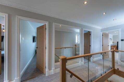 18 Royal Garden-068.jpg