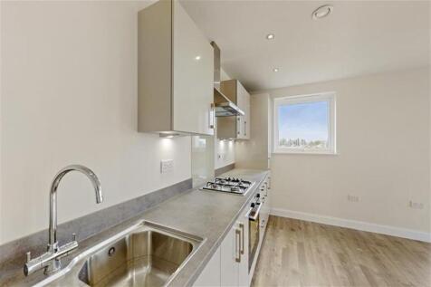 2 bedroom property in Genome Close, Franklin Gardens photo 3