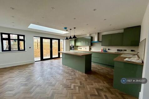 Lullingstone Crescent, Orpington, BR5 photo 3