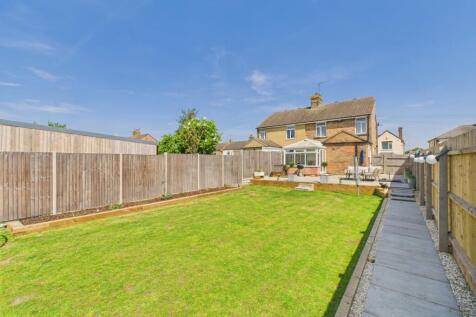 CAM01909G0-PR0330-STILL009