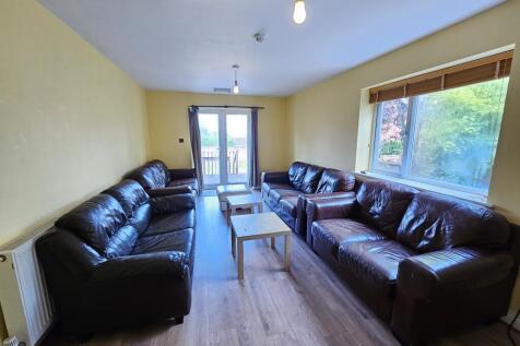 135 Tachbrook Road, Leamington Spa photo 2