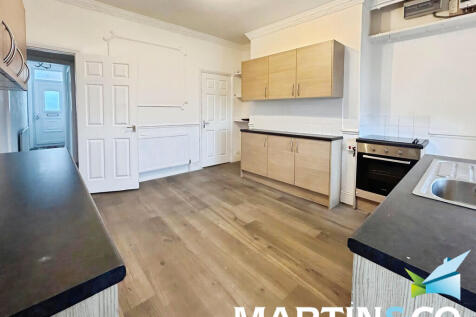 6147cfe1-WhatsApp...