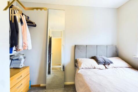 CAM03016G0-PR0021-STILL019