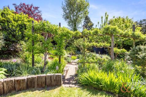 Tredcroft Road, 4 EXTERNALS-014.jpg