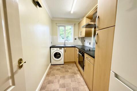 Kensington House, Aldborough Way, York photo 3