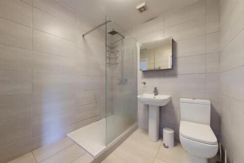 Coronation Walk To Let