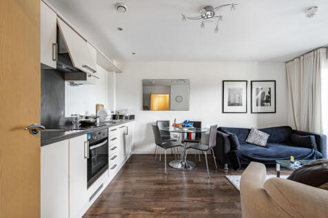 Reception/Kitchen