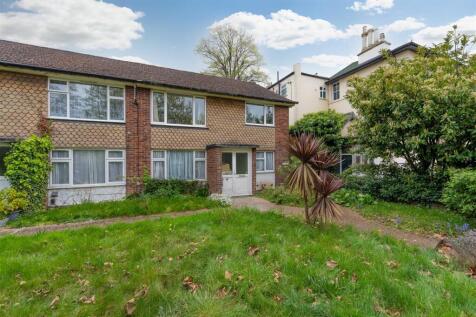 2 Ravenswood Gardens, Isleworth TW7 4JG-9.jpg