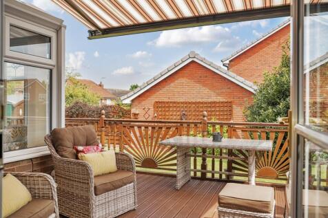EweMove Harrogate Decking