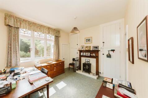 Holmes Grove (26).jpg