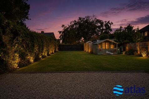 Garden (twilight)