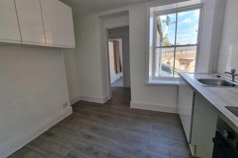 East Street, Warminster photo 3
