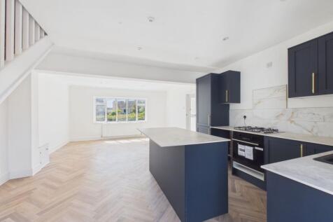 Kitchen/ Living Room