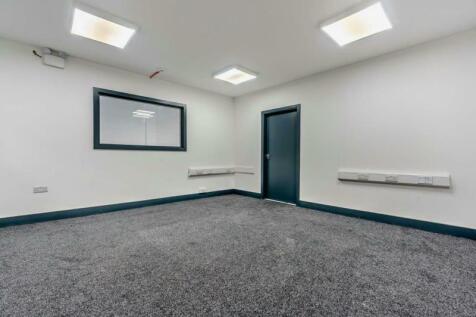 Light Industrial to rent Image 3