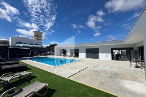 Fantastic 3+1 Bedroom Villa, Private Pool and Excellent Outdoor Areas
