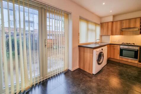 Brinsworth Close, Twickenham photo 3