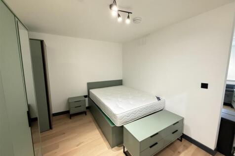 studio 4 (3).JPG