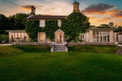 Farmhouse dusk shot_MAR0699-Edit.jpg