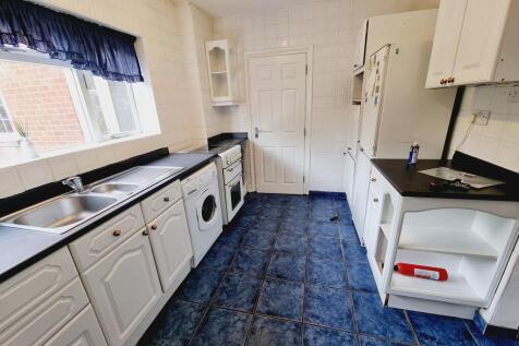 12 Queensway, Leamington Spa photo 5