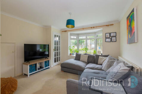 15 Lyneham Gardens-11