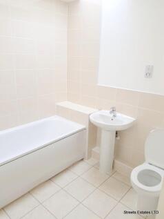 Spire Way, Wainscott, Rochester photo 4