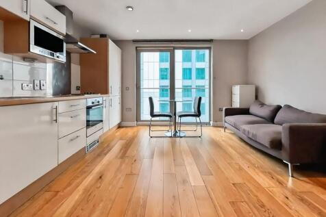 Kitchen / Living Space