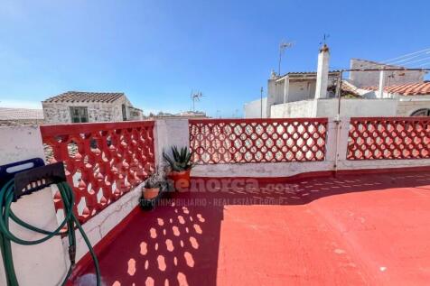 Entire house with large terrace in Alaior