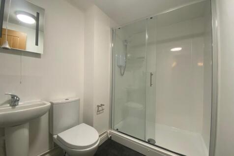 Bathroom 3.jpg
