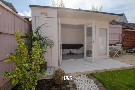 4 Kingfisher - garden room.jpg