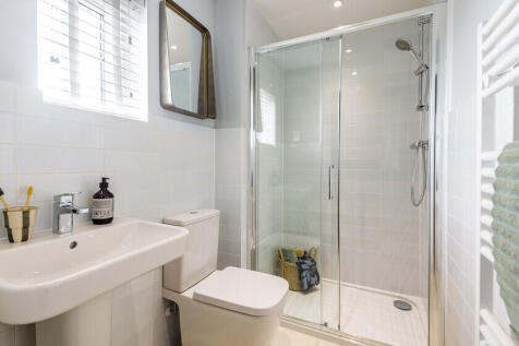En suite in the Avondale 4 bedroom home