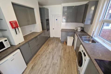 Waverley Avenue, Exeter photo 3