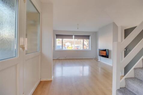 6 BEAUCHAMPS DRIVE INSIDE.jpg