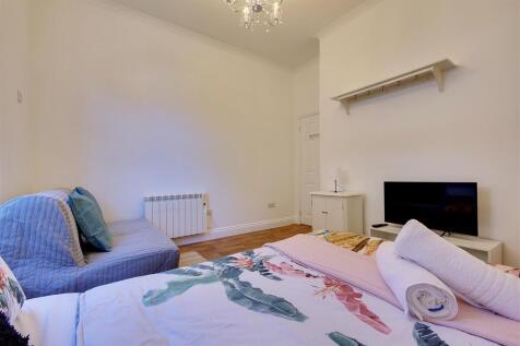 Heron Court Flat 1a J.jpg