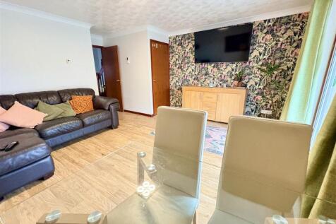 Kestrel Way, Newport photo 5