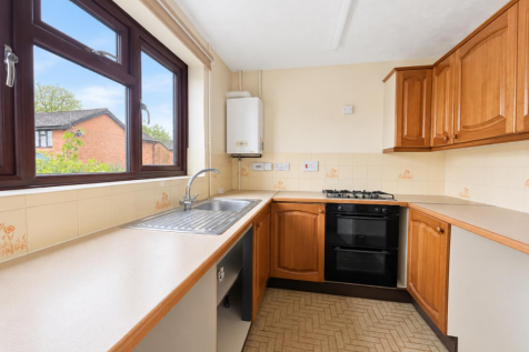 Shuthay Drive - kitchen.png