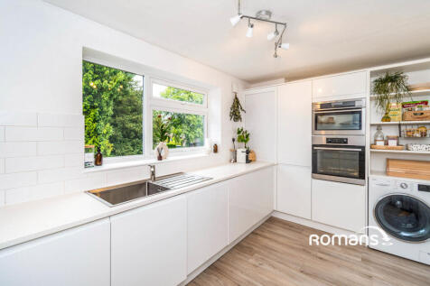 Northlands Drive, Winchester, Hampshire, SO23 photo 2