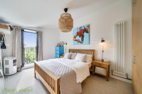 7ae825a3-d70f-42d...