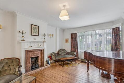 FOR SALE - Kinnaird Avenue, W4