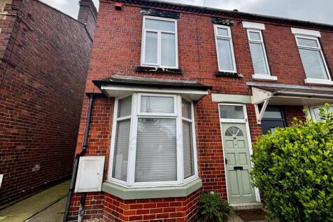 A spacious 3 Bedroom Semi detached house