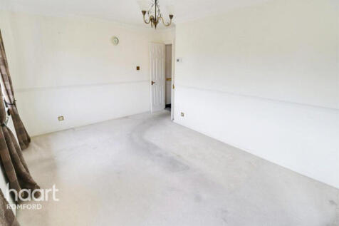 Essex Road, Romford photo 4