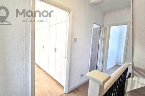 WhatsApp Image 2025-12-15 at 17.40.15