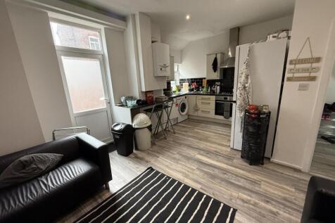 Willesden Avenue, Victoria Park, £140pppw photo 4
