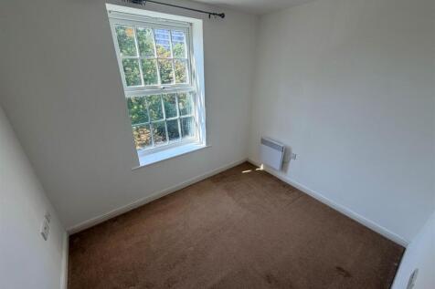 Bedroom 2.jpg